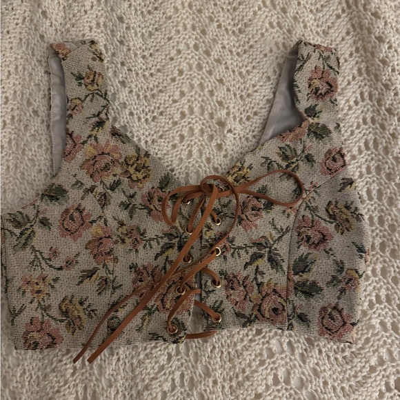 Cider Secret Garden Tie Front Top Size Medium - Picture 3 of 6